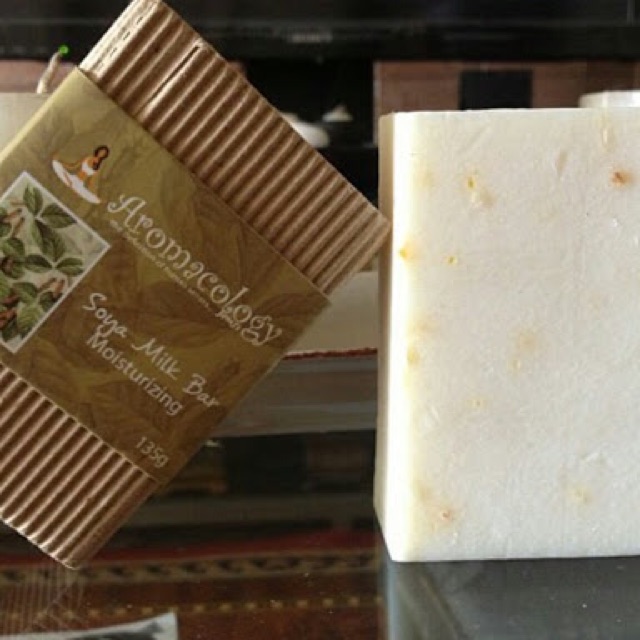 SOYA MILK BAR - Moisturizing